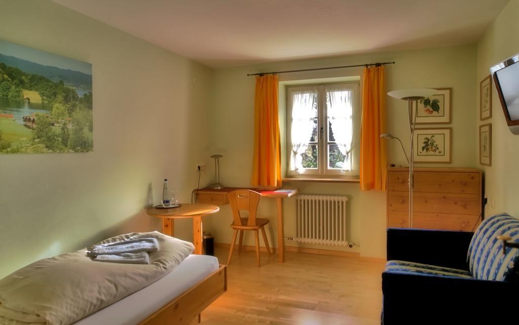 Gasthof Zum Stern Seehausen am Staffelsee Chambre photo
